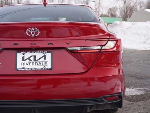 Used 2025 Toyota Camry SE w/ Multimedia Upgrade Package image 16