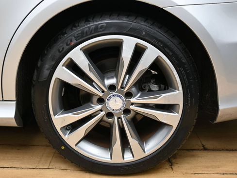 Used 2016 Mercedes-Benz E 350 4MATIC Sedan image 13