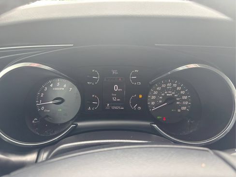 Used 2019 Toyota Sequoia TRD Sport w/ TRD Sport Premium Package AWD/4WD image 17