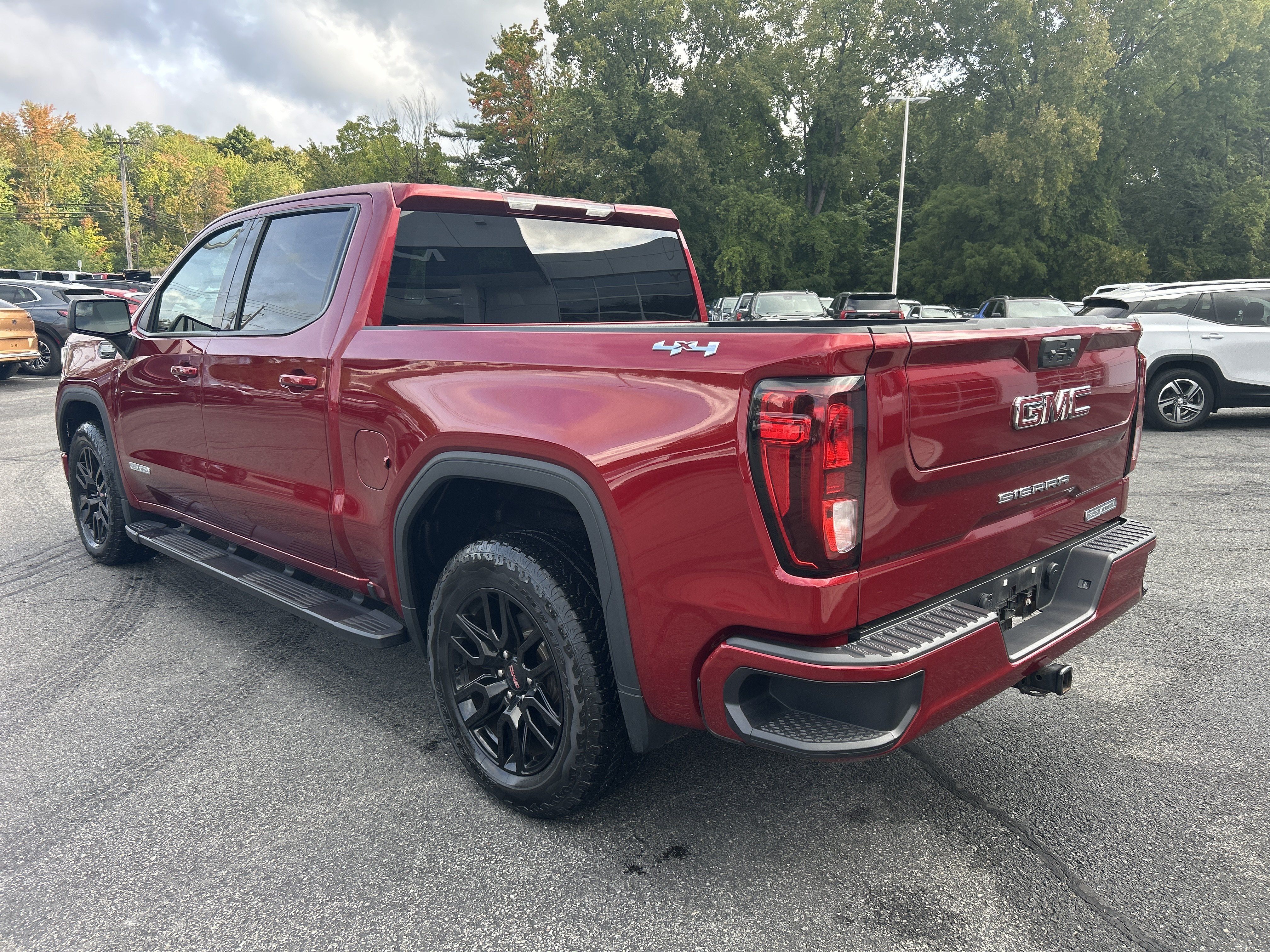 Used 2022 GMC Sierra 1500 Elevation AWD/4WD image 8