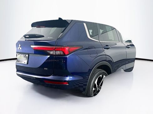 Used 2024 Mitsubishi Outlander SE AWD/4WD image 9