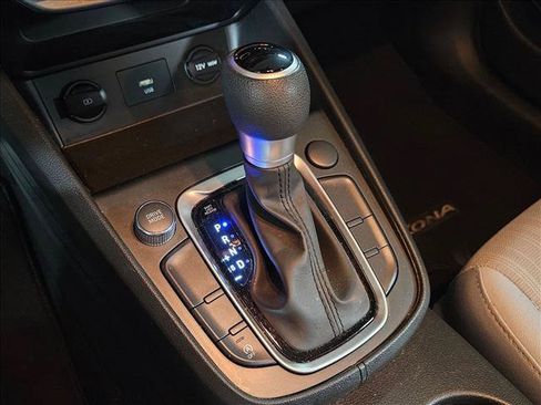 Used 2023 Hyundai Kona SEL FWD image 12