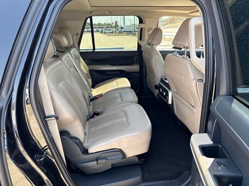 Used 2024 Ford Expedition Max Limited RWD image 12