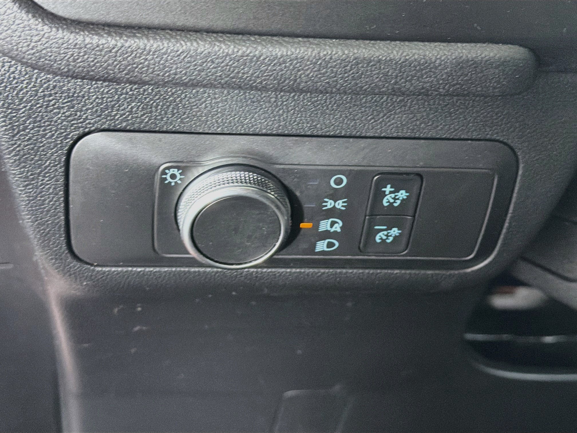 Used 2020 Ford Escape SE AWD/4WD image 16