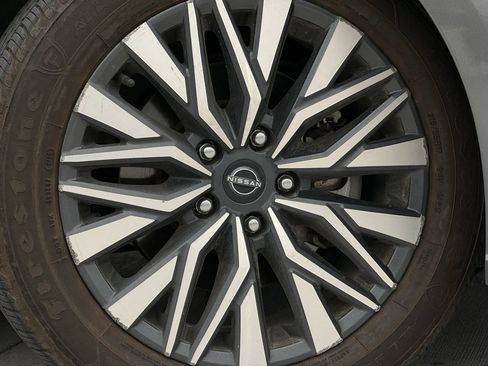 Used 2024 Nissan Altima 2.5 SV image 9