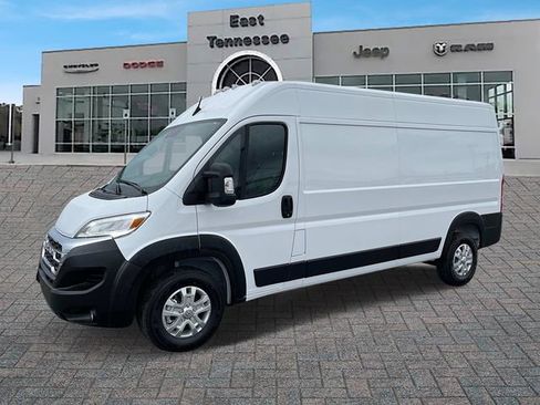 New 2024 RAM ProMaster 2500 w/ Quick Order Package 22G SLT image 7