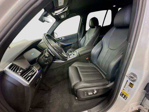Used 2022 BMW X5 xDrive40i AWD/4WD image 13