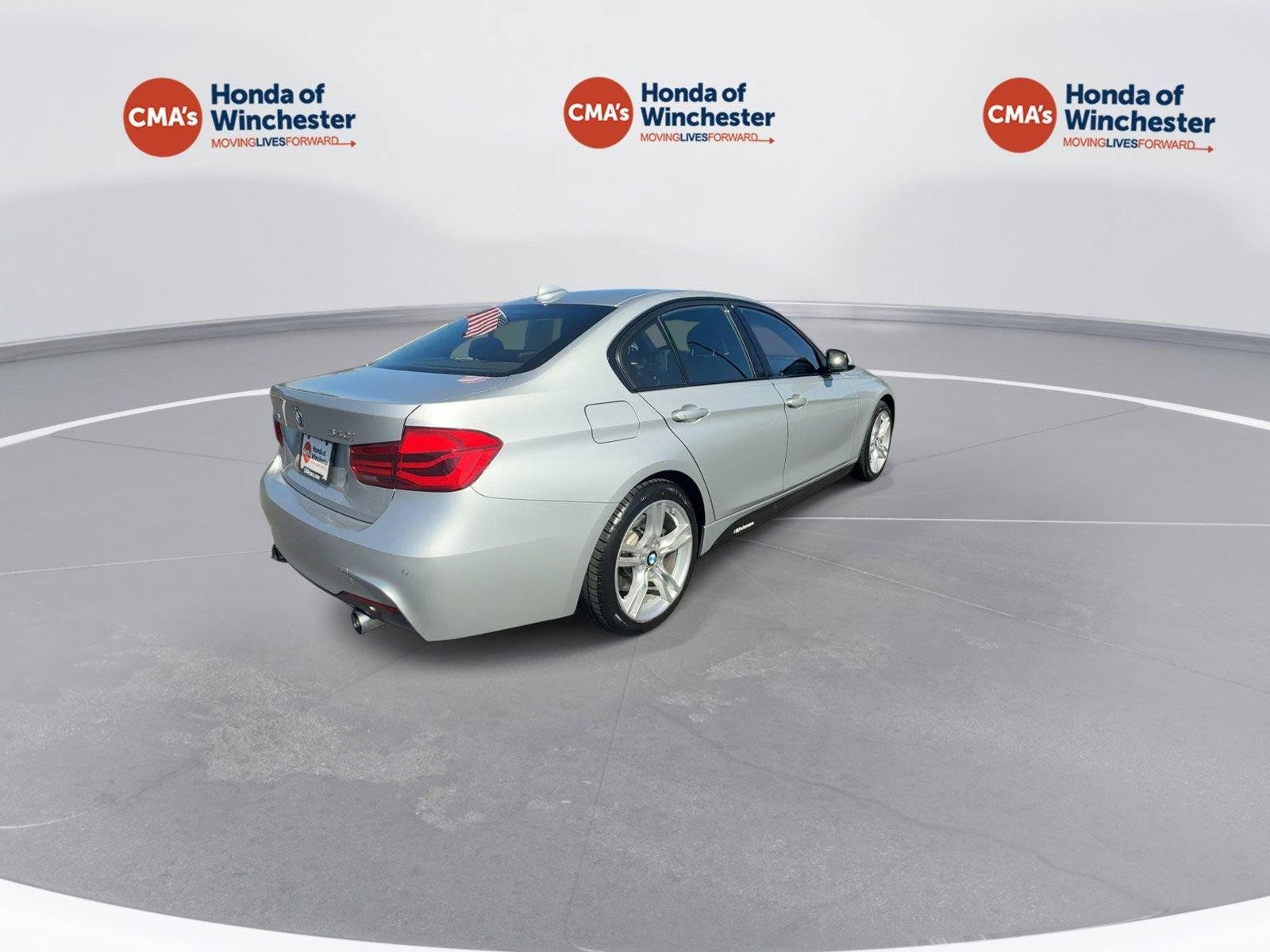 Used 2016 BMW 340i xDrive Sedan AWD/4WD image 8