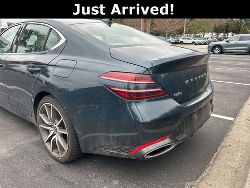 Used 2024 Genesis G70 2.5T image 3