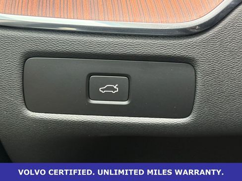 Certified 2024 Volvo XC60 B5 Plus w/ Protection Package Premier AWD/4WD image 21