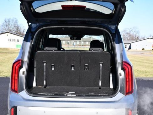 Used 2023 Kia Telluride S image 21