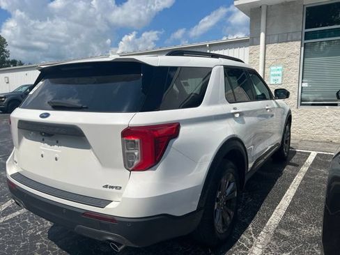 Used 2023 Ford Explorer XLT w/ Equipment Group 202A AWD/4WD image 5