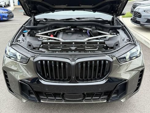 Used 2024 BMW X5 xDrive40i w/ M Sport Package AWD/4WD image 28