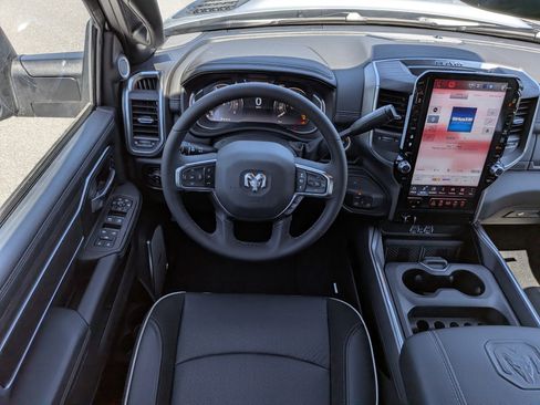 New 2026 RAM 2500 Laramie AWD/4WD image 16