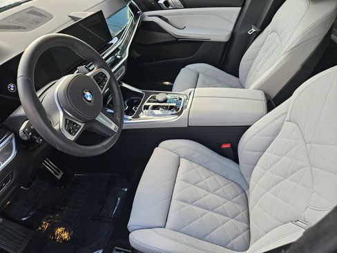 Used 2027 BMW X7 xDrive40i w/ M Sport Package AWD/4WD image 17