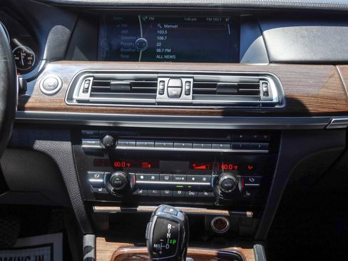 Used 2012 BMW 750i xDrive AWD/4WD image 16