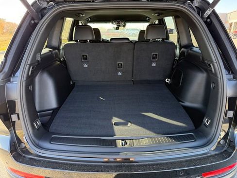 New 2025 Jeep Grand Cherokee Limited w/ Black Appearance Package image 6