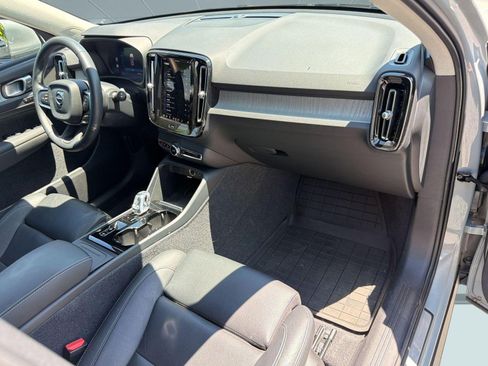 Used 2024 Volvo XC40 B5 Plus w/ Protection Package Premier AWD/4WD image 31