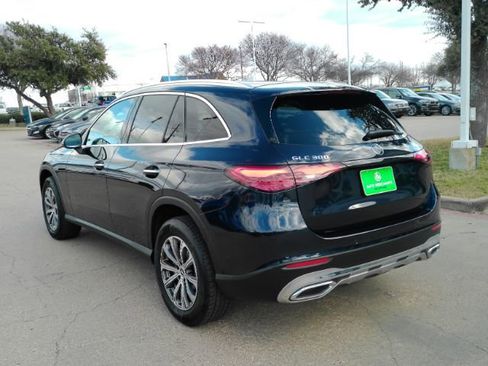 Used 2024 Mercedes-Benz GLC 300 SUV w/ Driver Assistance Package image 11