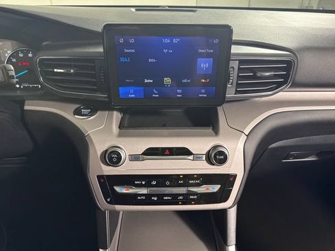 Used 2023 Ford Explorer XLT w/ Equipment Group 202A AWD/4WD image 27
