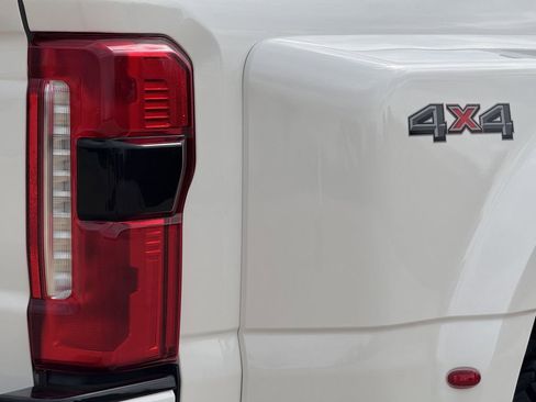Used 2024 Ford F450 Lariat w/ Lariat Ultimate Package AWD/4WD image 12