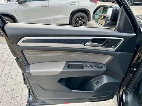 Used 2023 Volkswagen Atlas Cross Sport SEL Premium R-Line AWD/4WD image 10