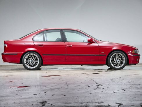 Used 2001 BMW M5 RWD image 4