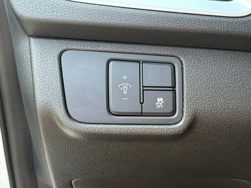 Used 2022 Hyundai Accent SEL FWD image 11