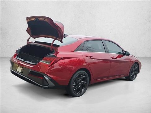 New 2026 Hyundai Elantra SEL Sport Premium image 2