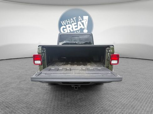 Used 2022 Jeep Gladiator Sport AWD/4WD image 24