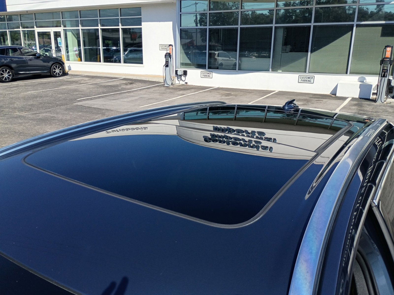 Used 2019 Volvo XC60 T5 Inscription w/ Protection Package Premier FWD image 11