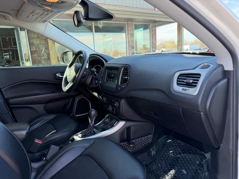 Used 2020 Jeep Compass Latitude w/ Cold Weather Group image 21