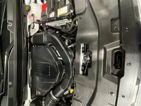 Used 2025 Chevrolet Traverse LT AWD/4WD image 41