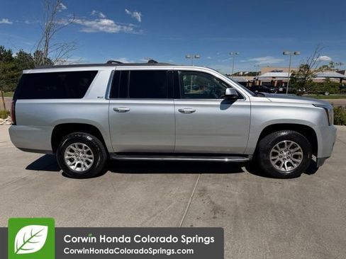 Used 2019 GMC Yukon XL SLT w/ Open Road Package AWD/4WD image 11