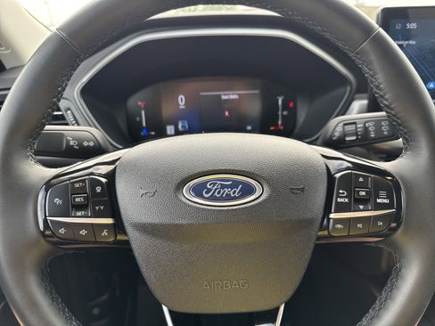 Used 2023 Ford Escape Active w/ Tech Pack #1 AWD/4WD image 15