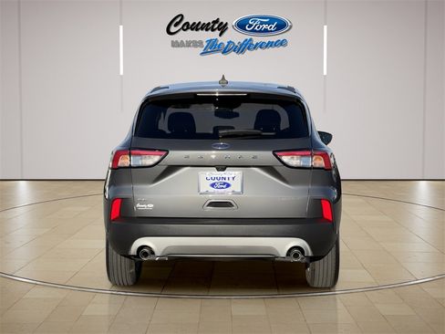Used 2022 Ford Escape SE w/ Cold Weather Package image 11