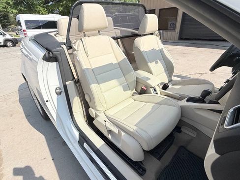 Used 2012 Volkswagen Eos Komfort FWD image 46