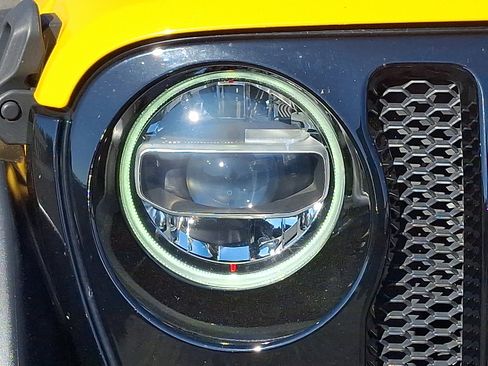 Used 2021 Jeep Wrangler Unlimited Willys image 10