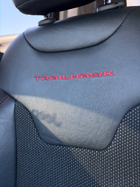 Used 2020 Jeep Compass Trailhawk AWD/4WD image 14
