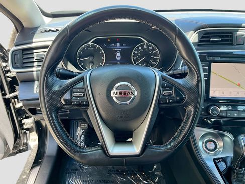 Used 2022 Nissan Maxima Platinum w/ Sport Mat Group FWD image 11
