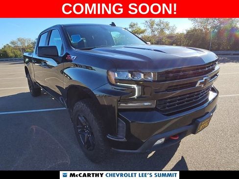Used 2021 Chevrolet Silverado 1500 LT Trail Boss image 2