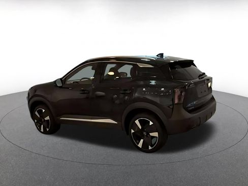 Used 2026 Nissan Kicks SR FWD image 16