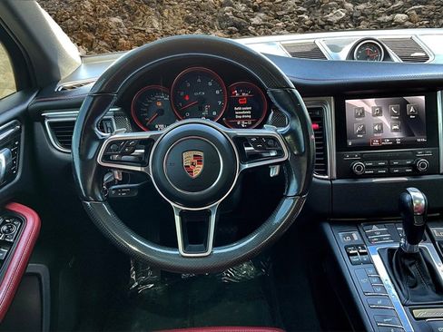 Used 2017 Porsche Macan GTS image 5