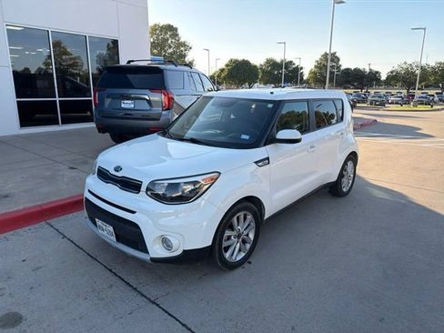 Used 2019 Kia Soul + FWD image 2