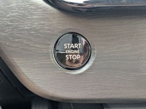 New 2025 Nissan Murano SV AWD/4WD image 31
