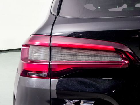 Used 2023 BMW X5 sDrive40i w/ Parking Assistance Package image 13