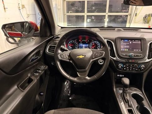 Used 2023 Chevrolet Equinox LT AWD/4WD image 19