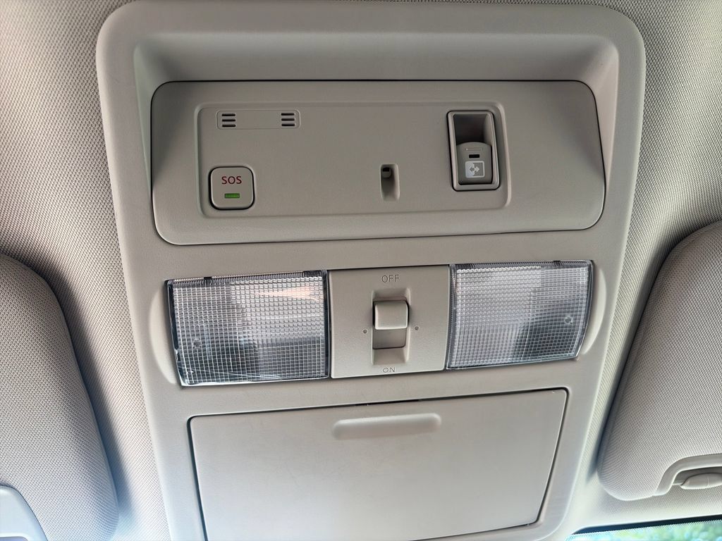 Certified 2024 Nissan Titan SV w/ SV Convenience Package AWD/4WD image 39