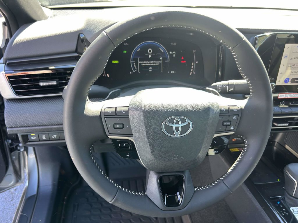 New 2026 Toyota Camry SE FWD image 18
