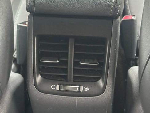 Used 2017 Kia Niro EX FWD image 20